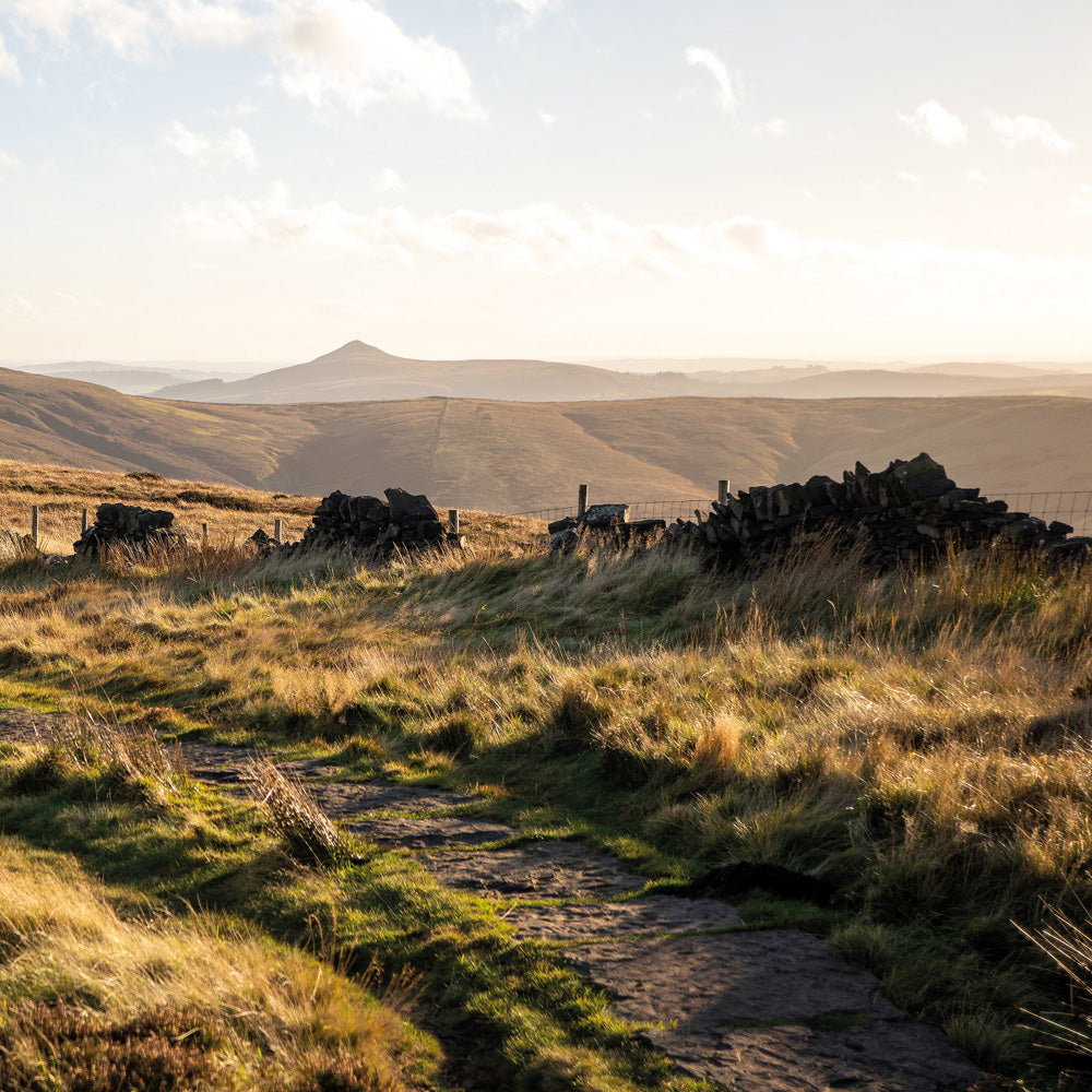 Photo from Peak Bagging Peak District by Anna Paxton 9781839812675 – 32 routes designed to complete the best 121 Peak District peaks and Ethels in the most efficient way